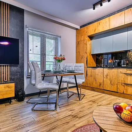 דירה Royal Aparts Park Vip Z Basenami, Saunami, Jacuzzi I Silownia *