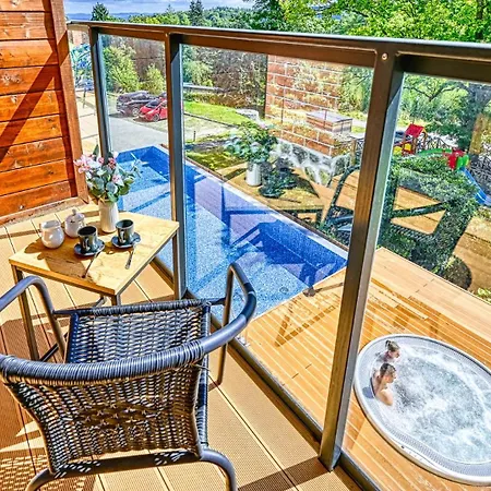 Royal Aparts Park Vip Z Basenami, Saunami, Jacuzzi I Silownia * שצ'קלארסקה פוראובה