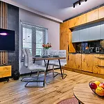 Apartament Royal Aparts Park Vip Z Basenami, Saunami, Jacuzzi I Siłownią *