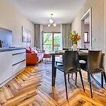 Royal Aparts Park Vip Z Basenami, Saunami, Jacuzzi I Siłownią Apartament Szklarska Poręba