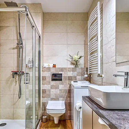 Royal Aparts Park Vip Z Basenami, Saunami, Jacuzzi I Silownia