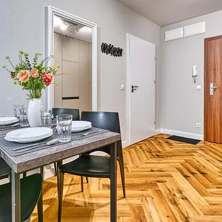 Royal Aparts Park Vip Z Basenami, Saunami, Jacuzzi I Silownia アパート